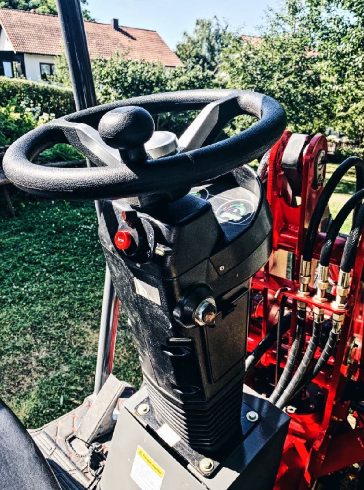 Hoflader Radlader Kingway 906 – Euroaufnahme, Perkins-Motor